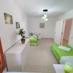 Апартаменти Kalura Sea House