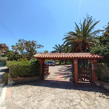Kalura Sea House *
