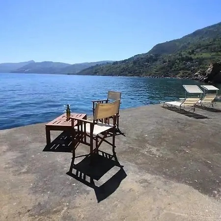 Kalura Sea House * צ'פאלו