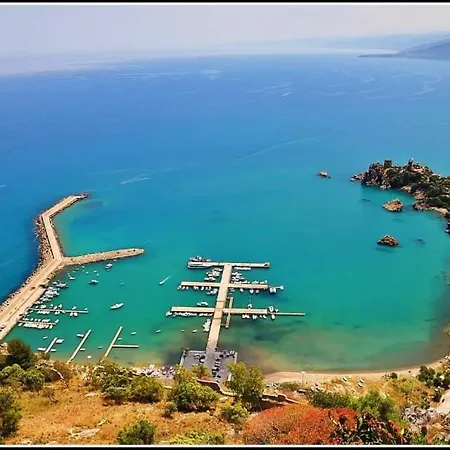 Kalura Sea House *